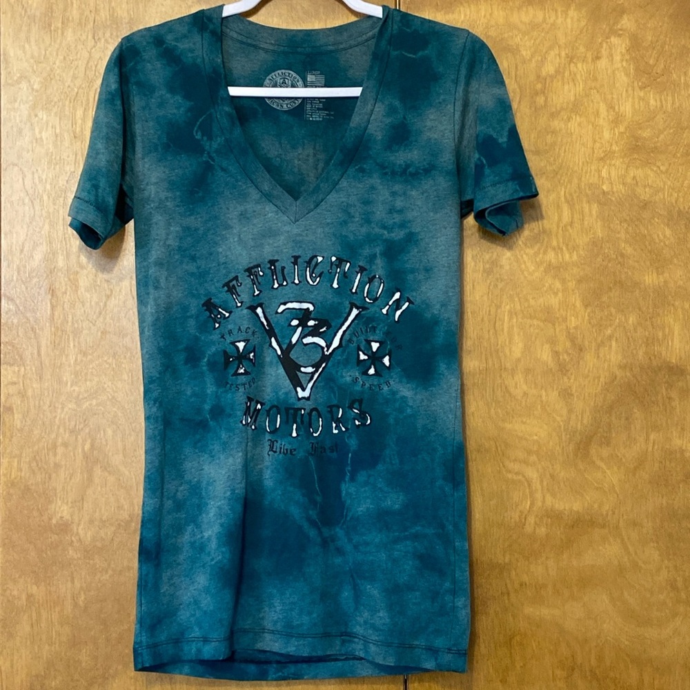 Affliction T-shirt. Large